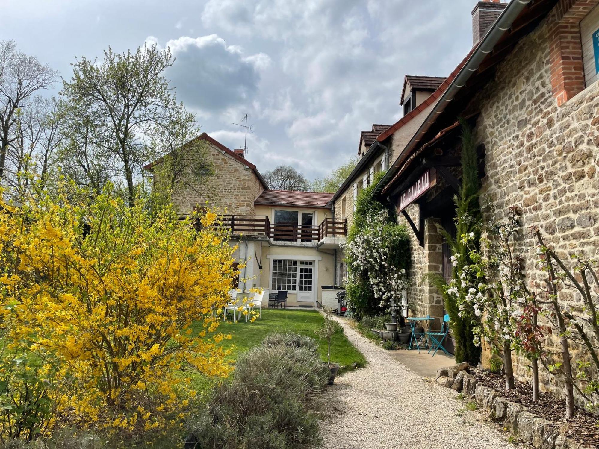 Domaine De Vandenesse Et Spa 外观 照片